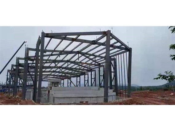 厚型体育平台的特性及施工事项